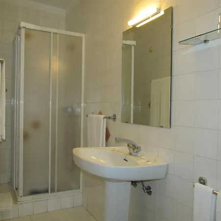 Sao Tomas מלון 2*